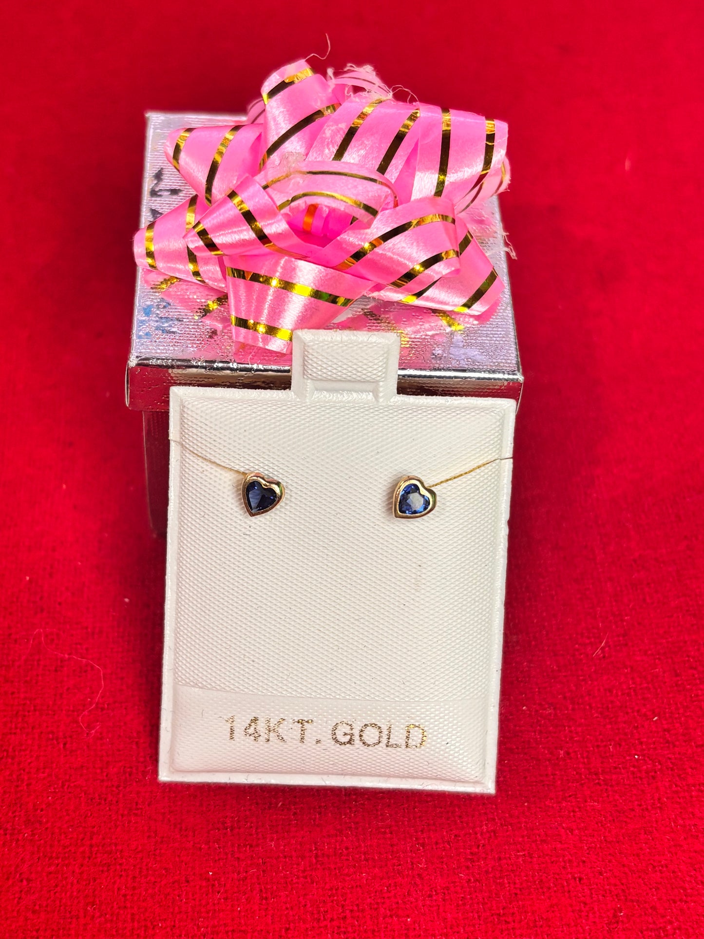 ARETES CORAZÓN 14k